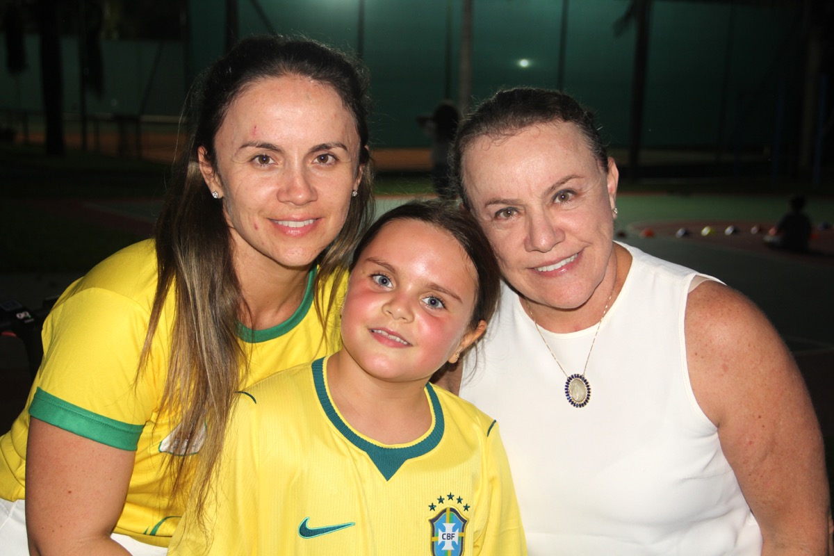 L&iacute;via / Maria Clara / Claudia Assump&ccedil;&atilde;o